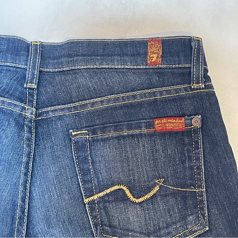 7 For All Mankind Jean Shorts Women’s Size 25 Mid Roll Up Denim New York Dark - Picture 3 of 8